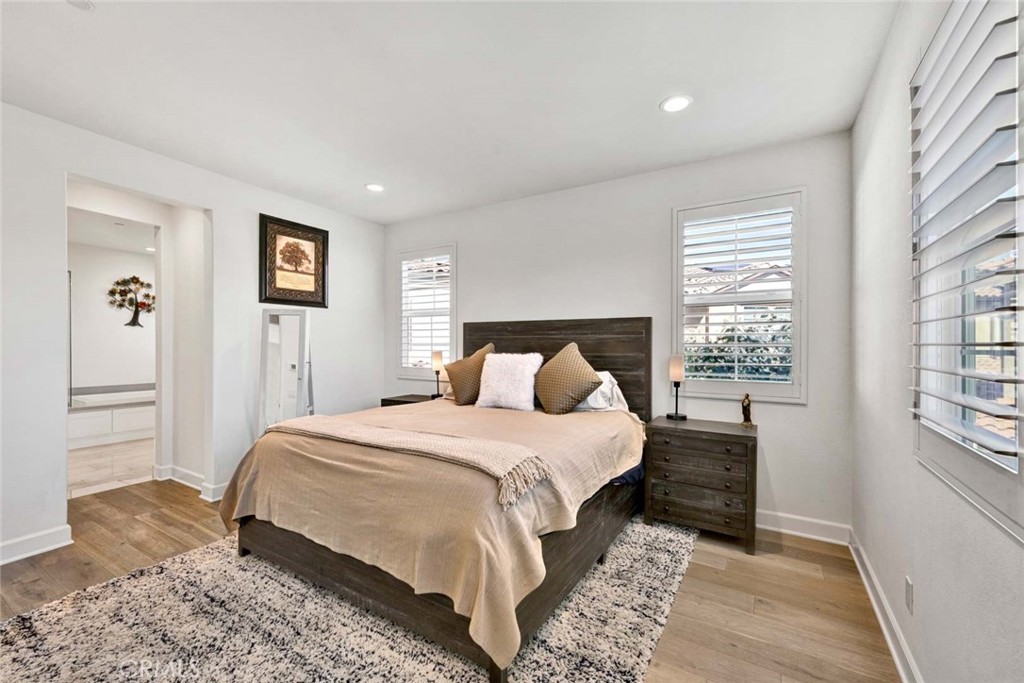 1270 E Providence Loop