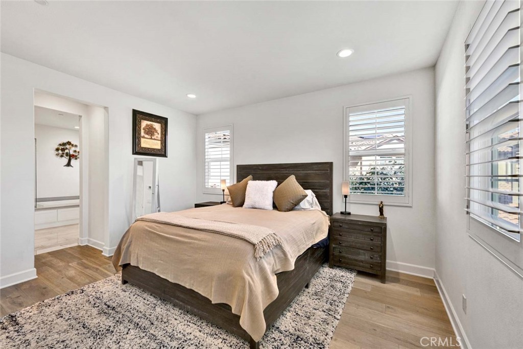 1270 E Providence Loop