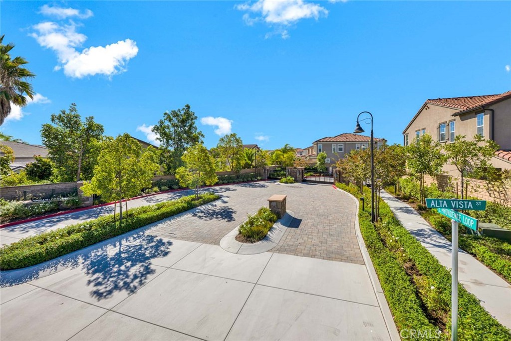 1270 E Providence Loop