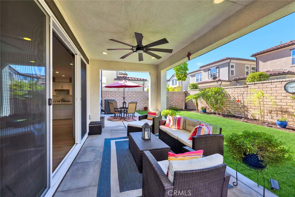 1270 E Providence Loop