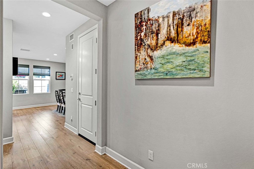 1270 E Providence Loop