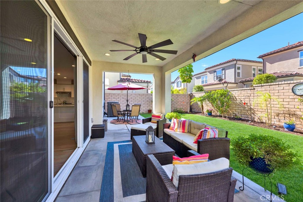 1270 E Providence Loop