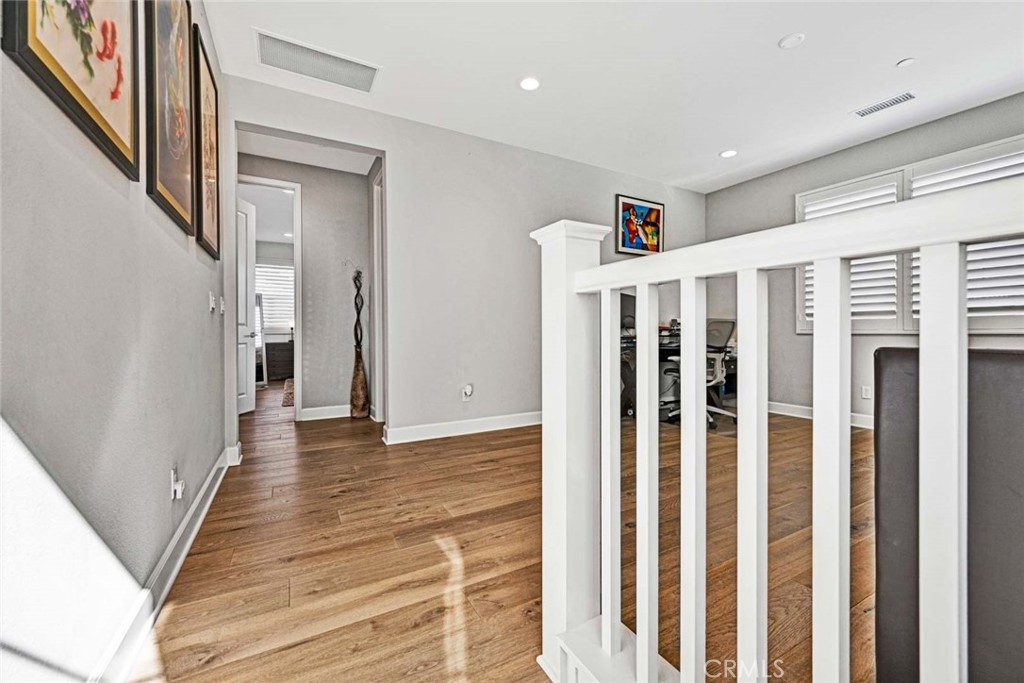 1270 E Providence Loop