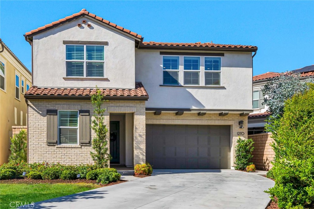 1270 E Providence Loop