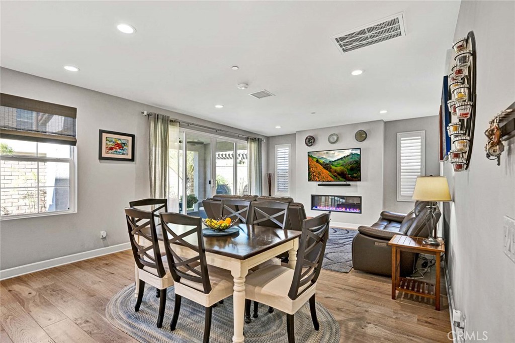 1270 E Providence Loop