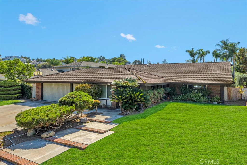9472 Henderson