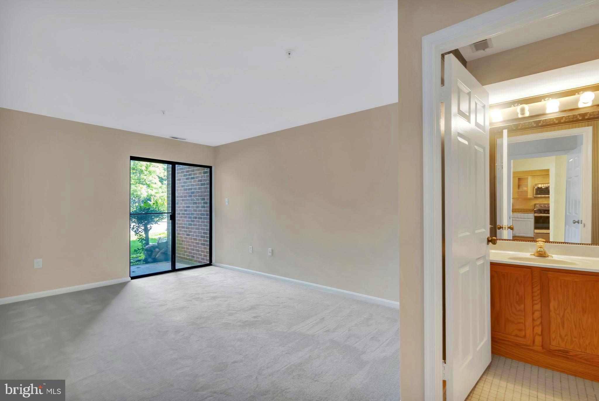 2900 Shipmaster Way #117