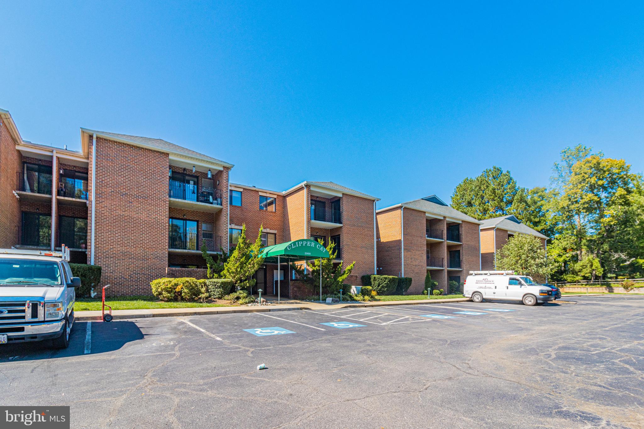 2900 Shipmaster Way #117