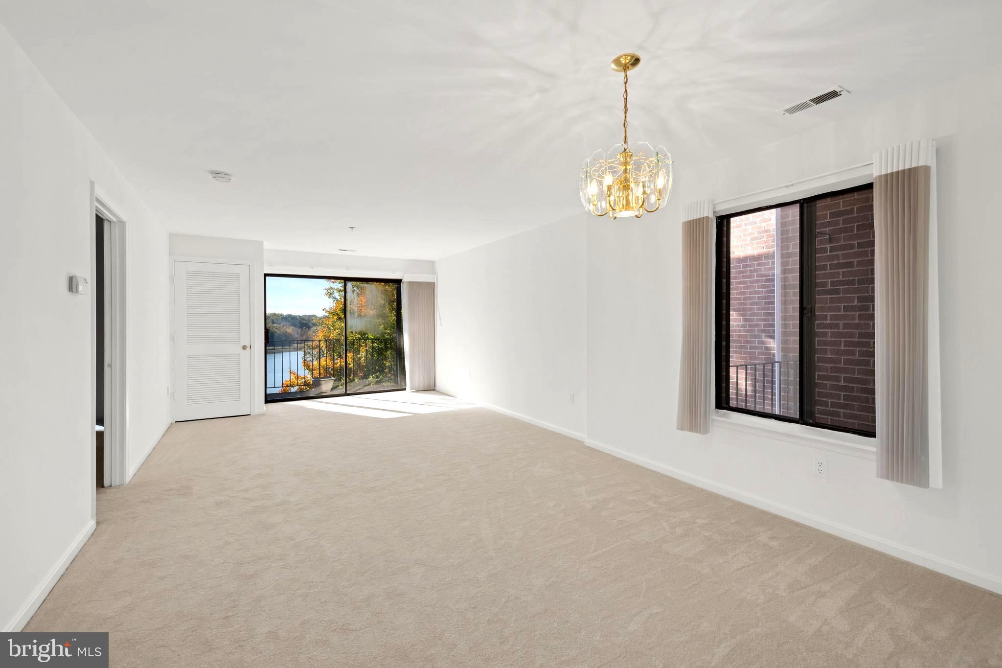 2900 Shipmaster Way #220