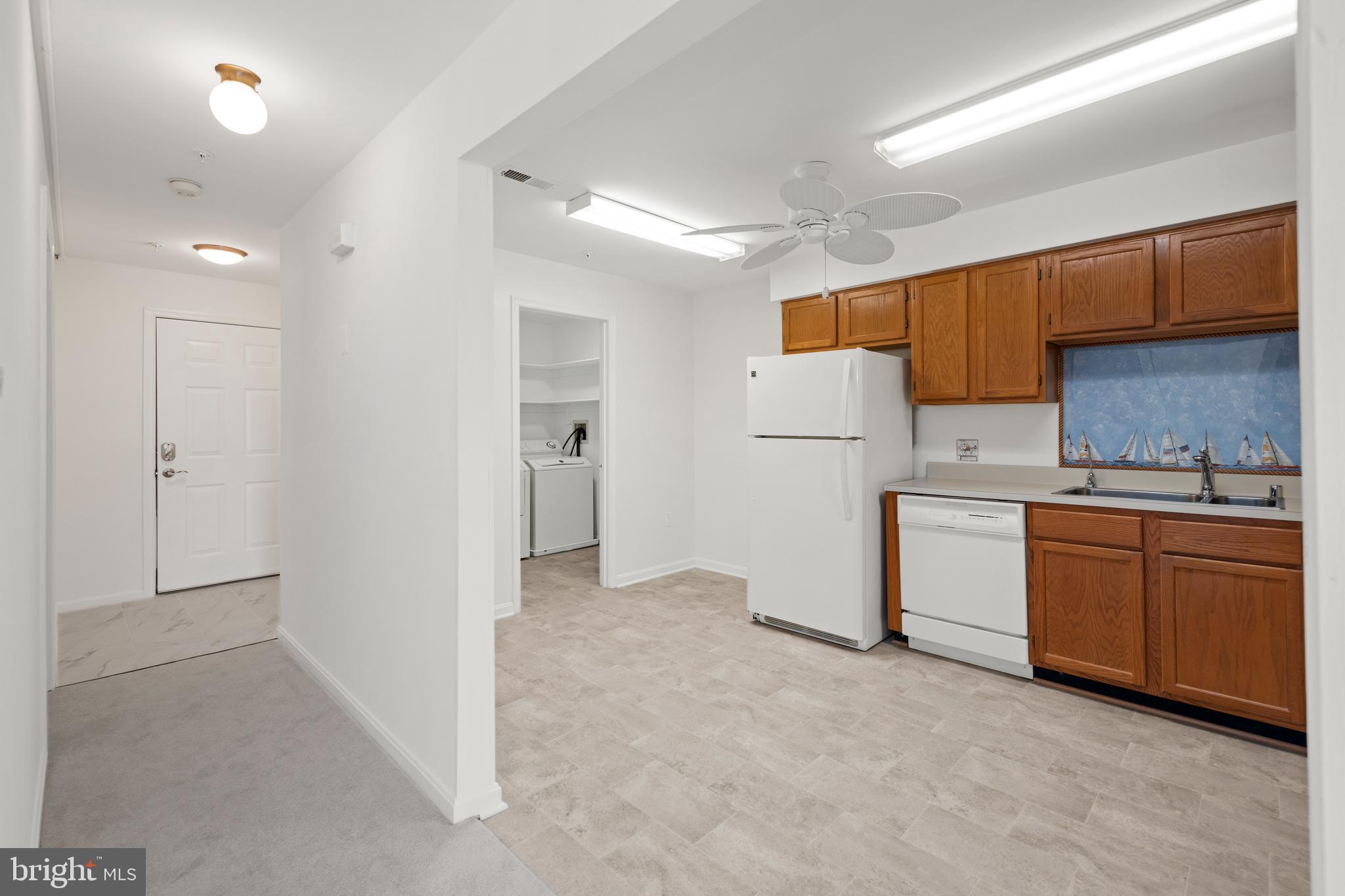 2900 Shipmaster Way #220