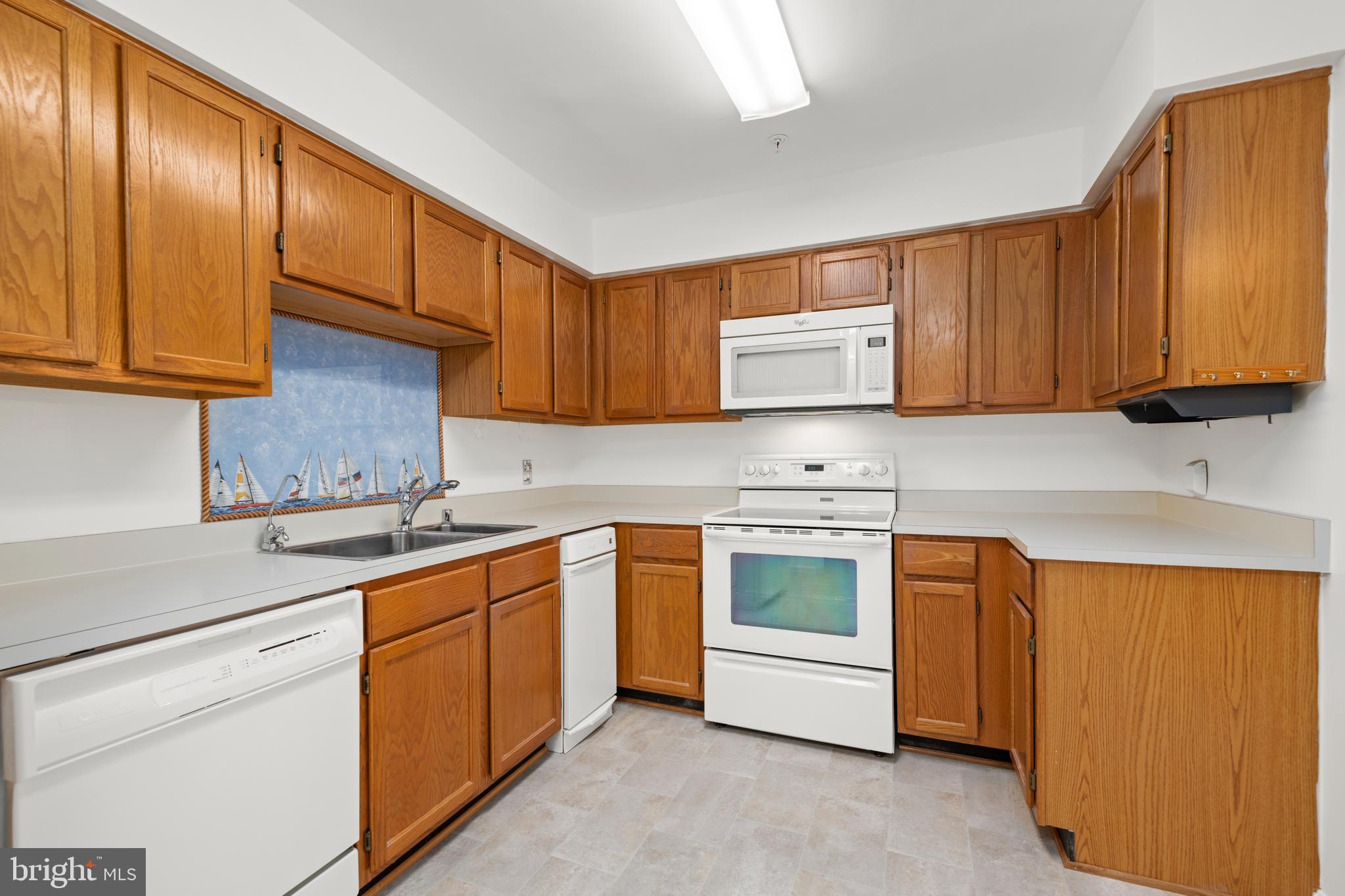 2900 Shipmaster Way #220