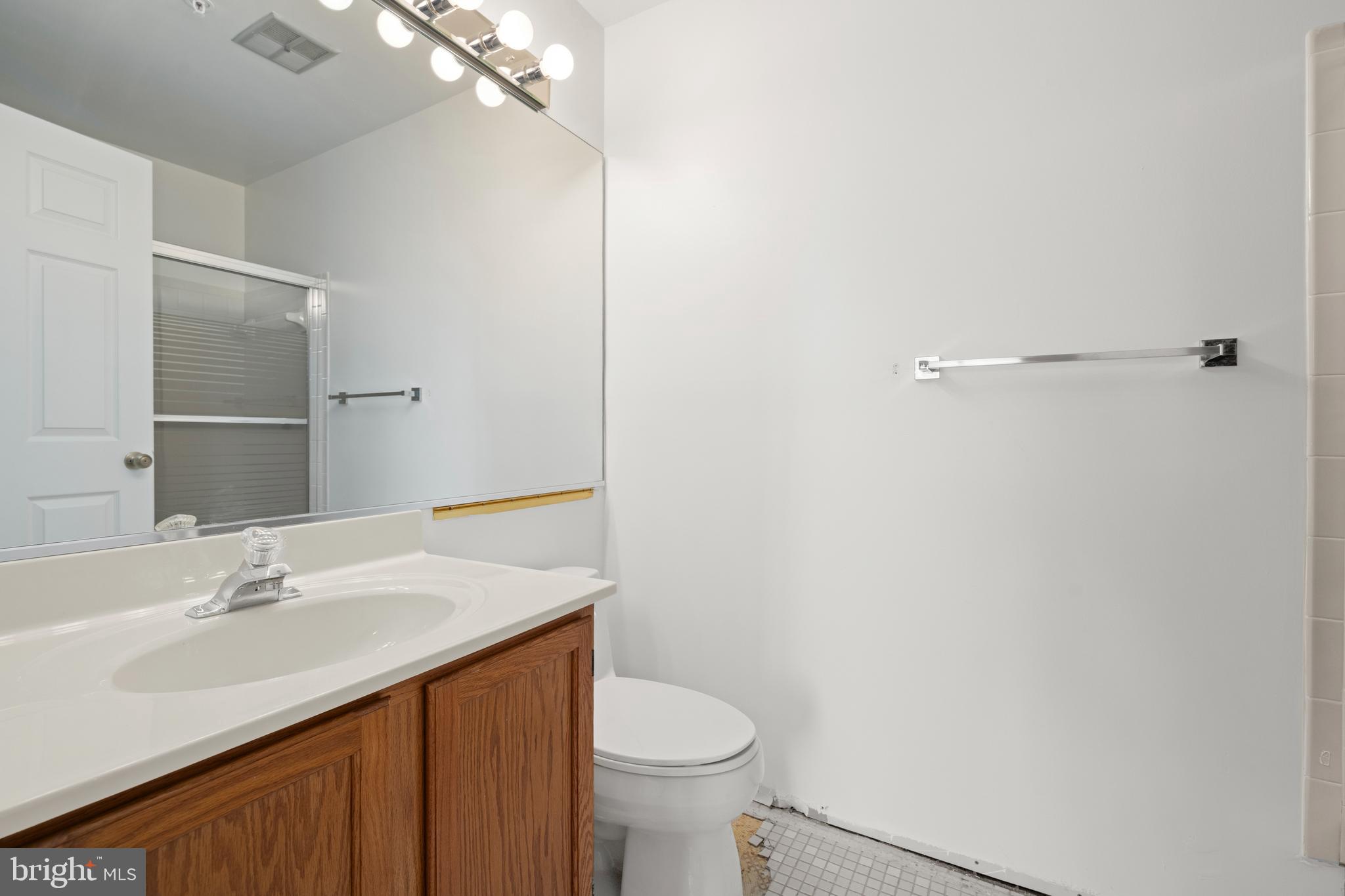 2900 Shipmaster Way #220