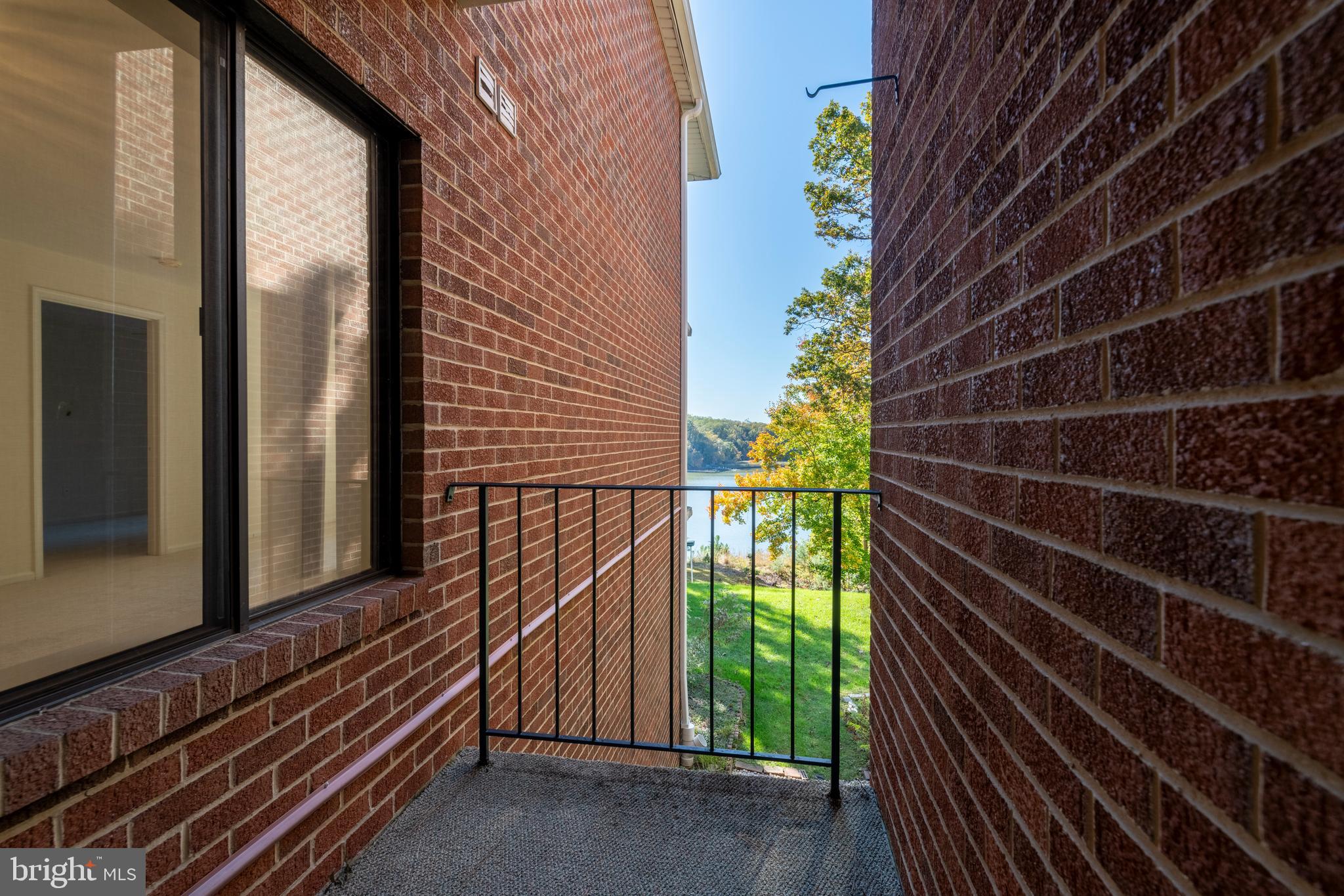 2900 Shipmaster Way #220