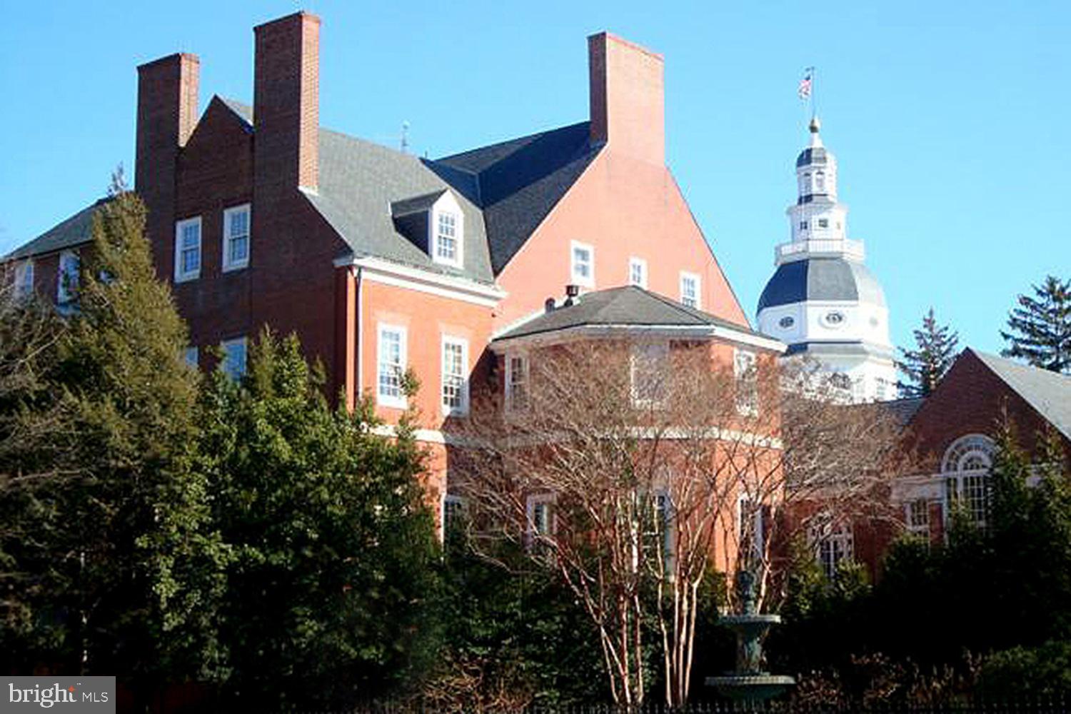 2900 Shipmaster Way #220