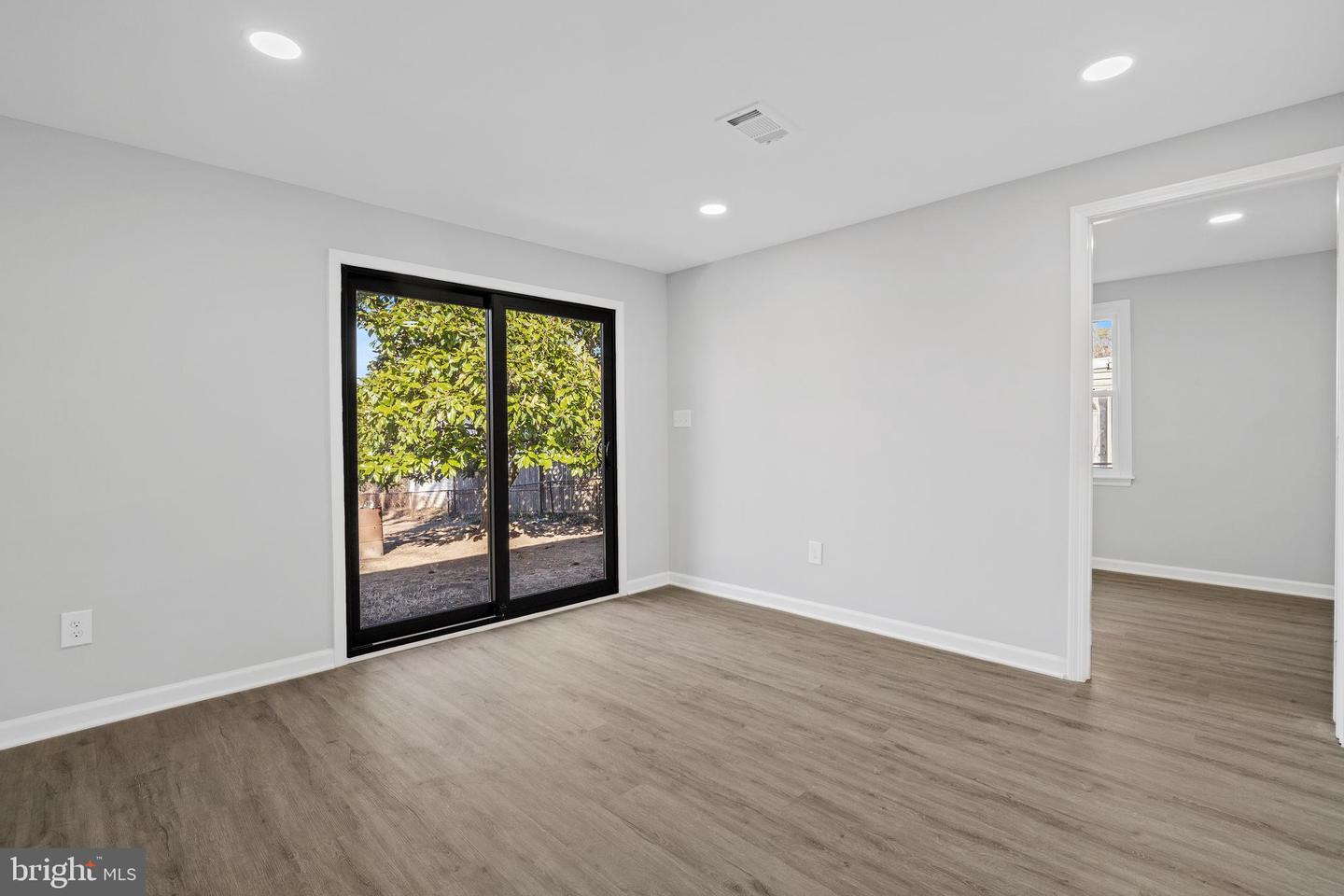 646 New Jersey Ave NE