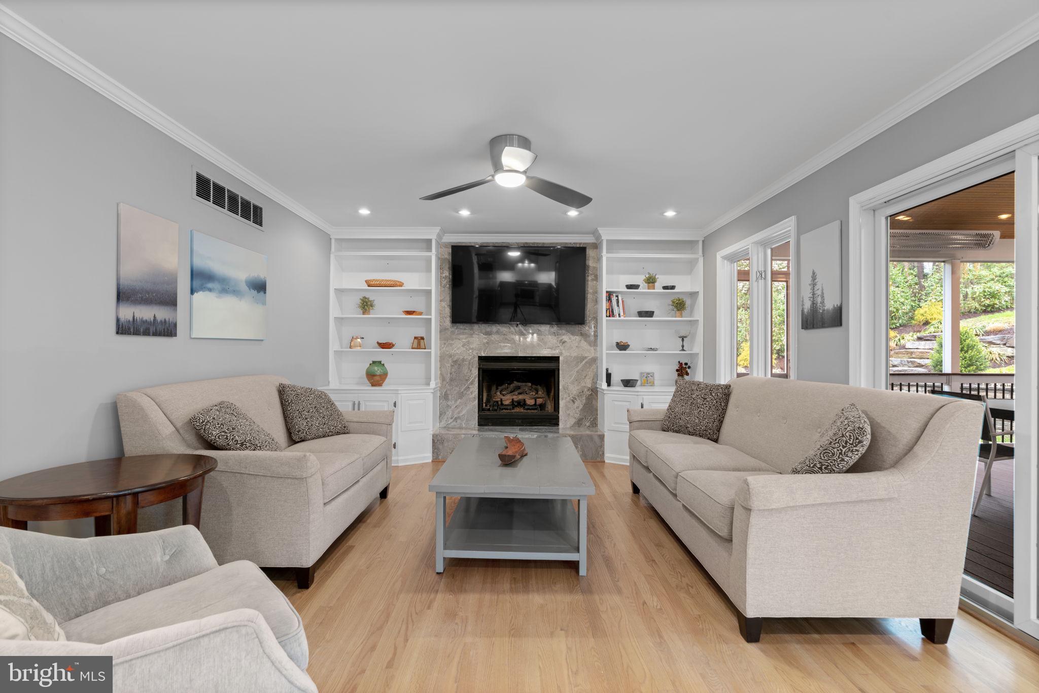 1606 Honeysuckle Ridge Ct