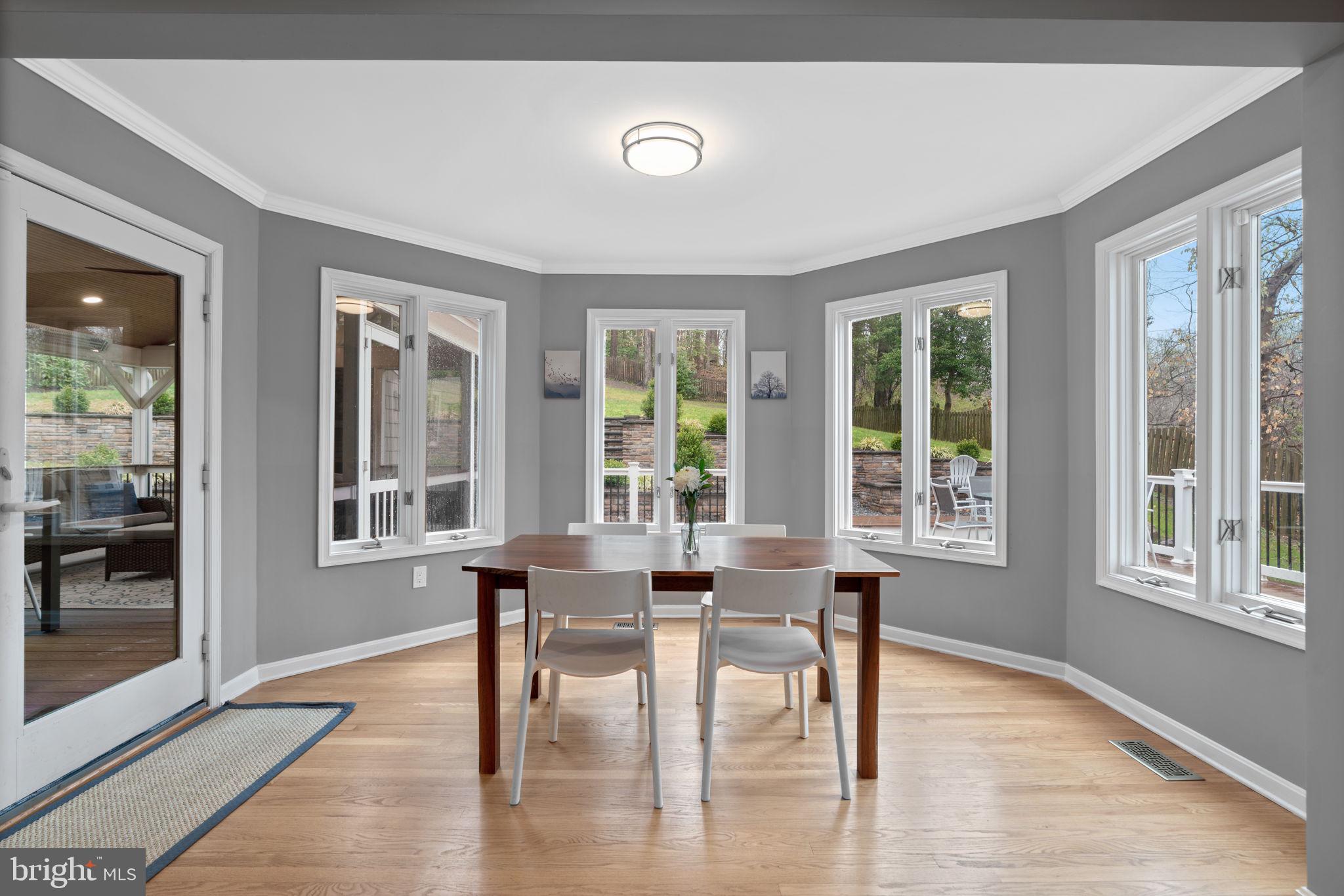 1606 Honeysuckle Ridge Ct