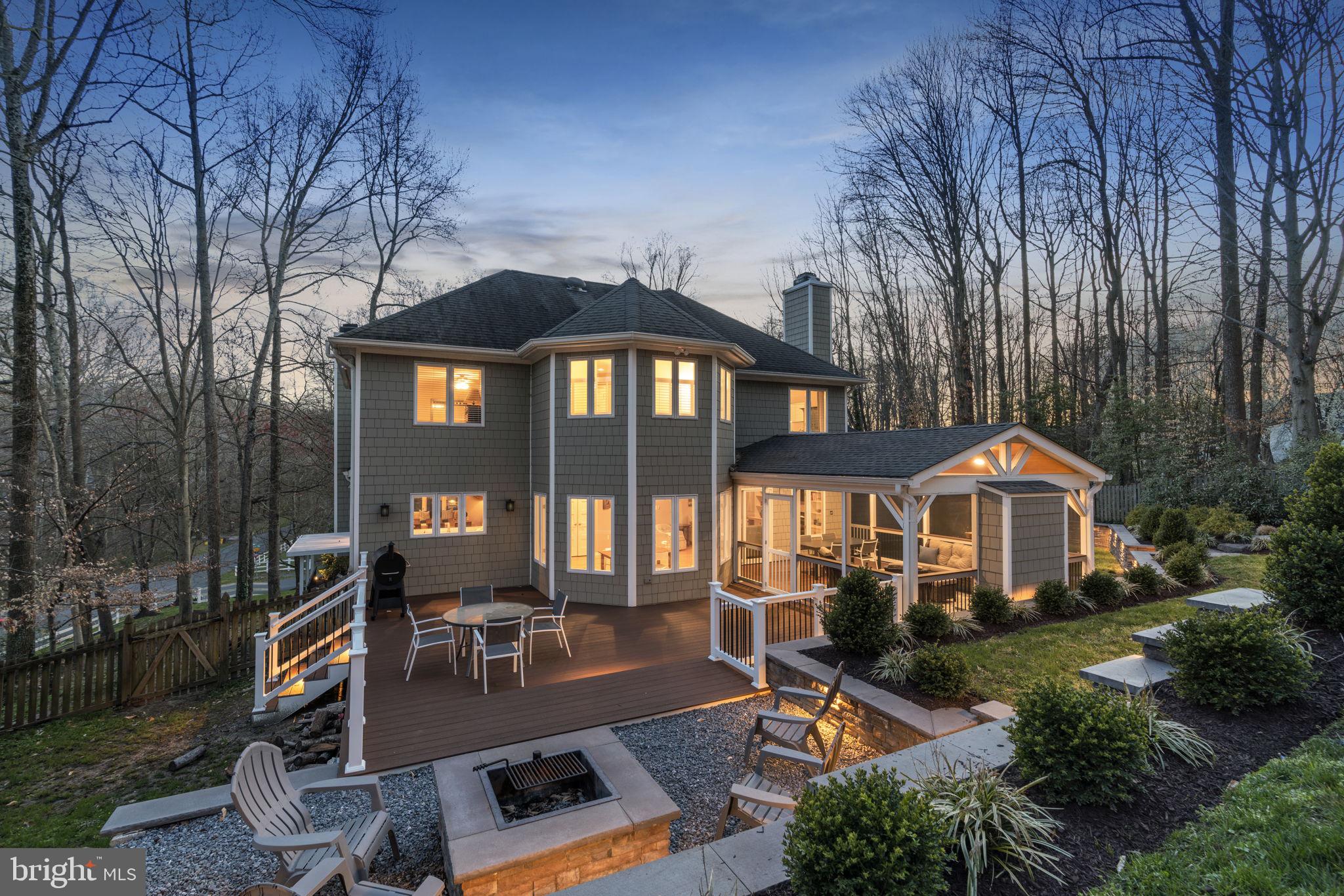 1606 Honeysuckle Ridge Ct