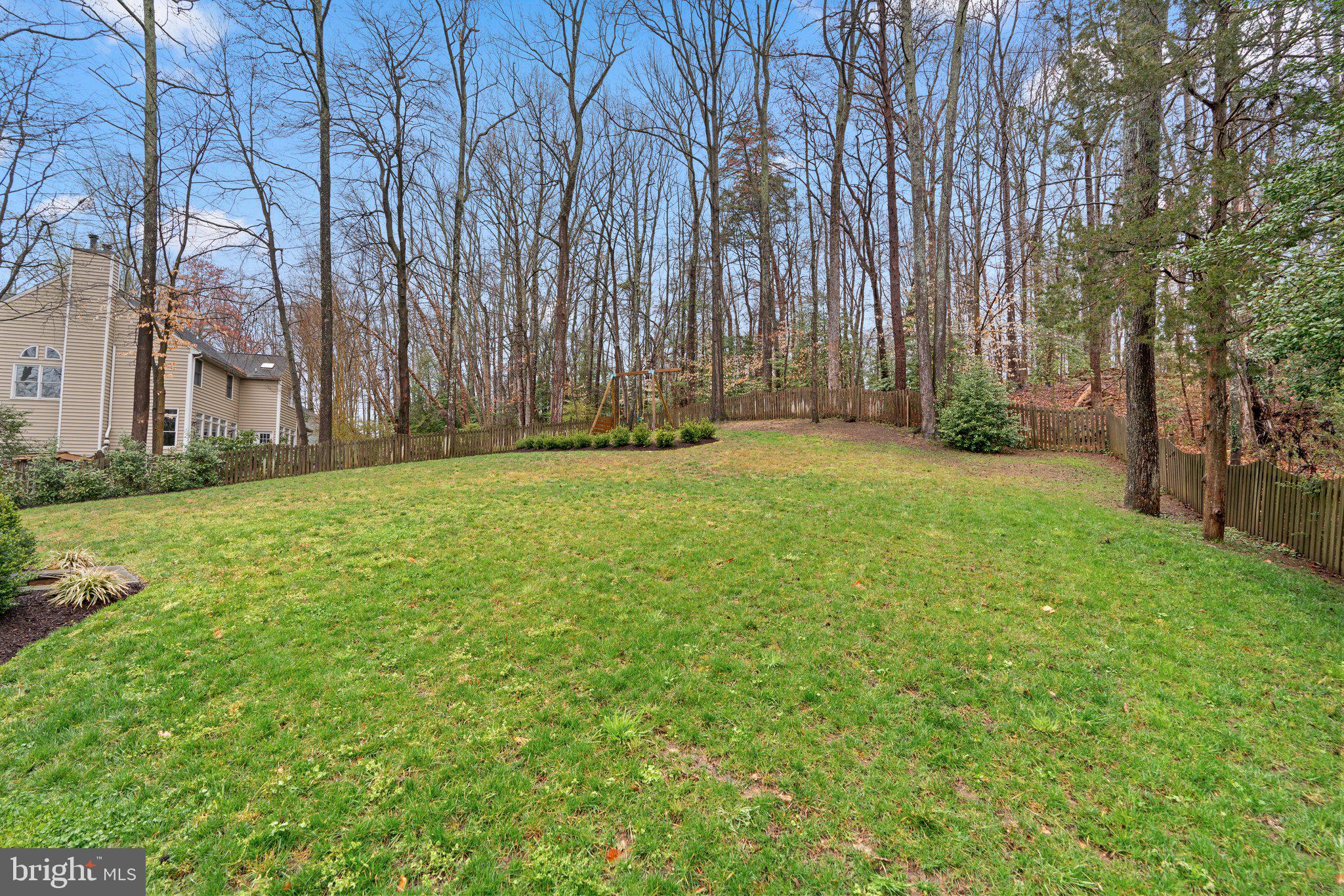 1606 Honeysuckle Ridge Ct