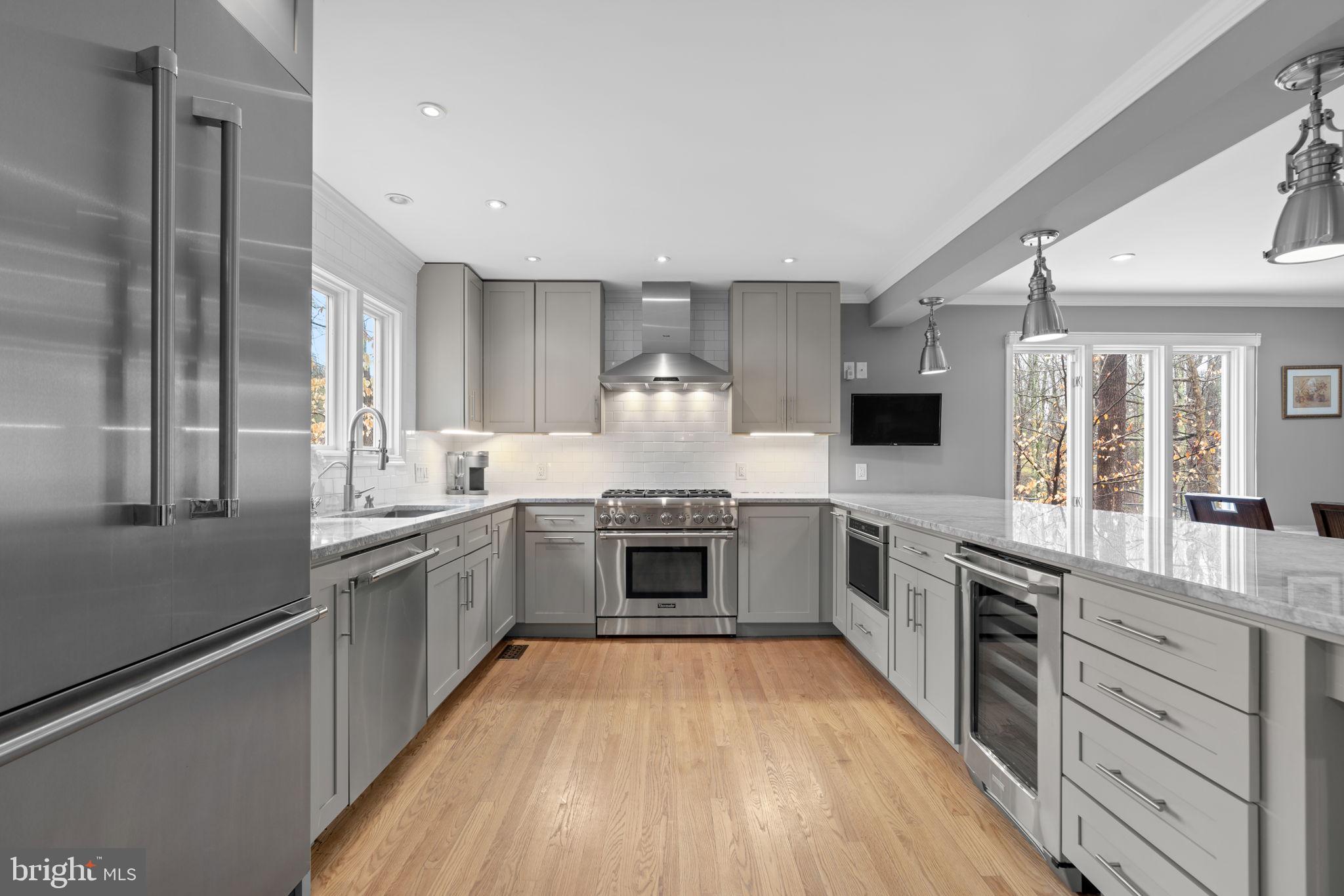 1606 Honeysuckle Ridge Ct