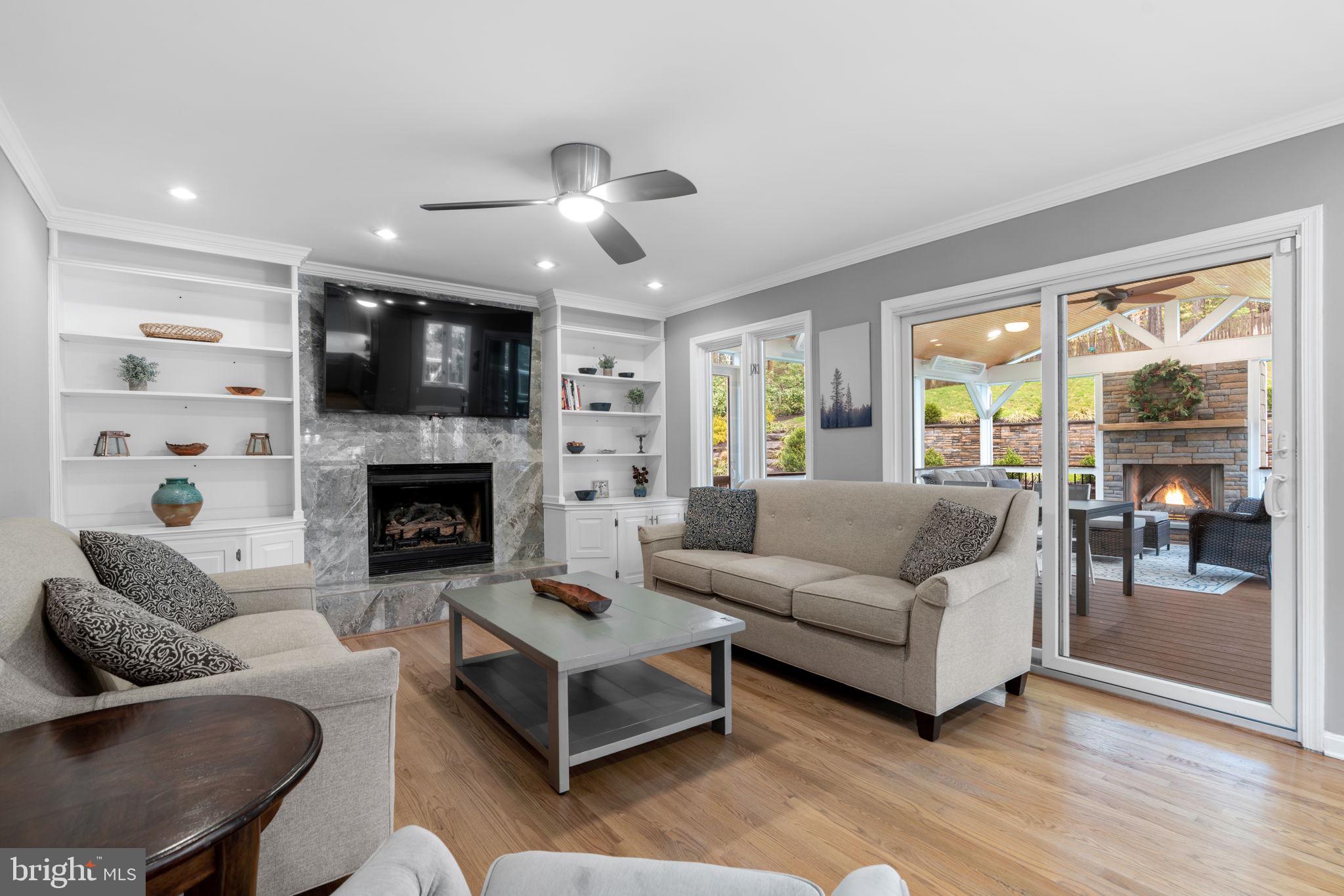 1606 Honeysuckle Ridge Ct