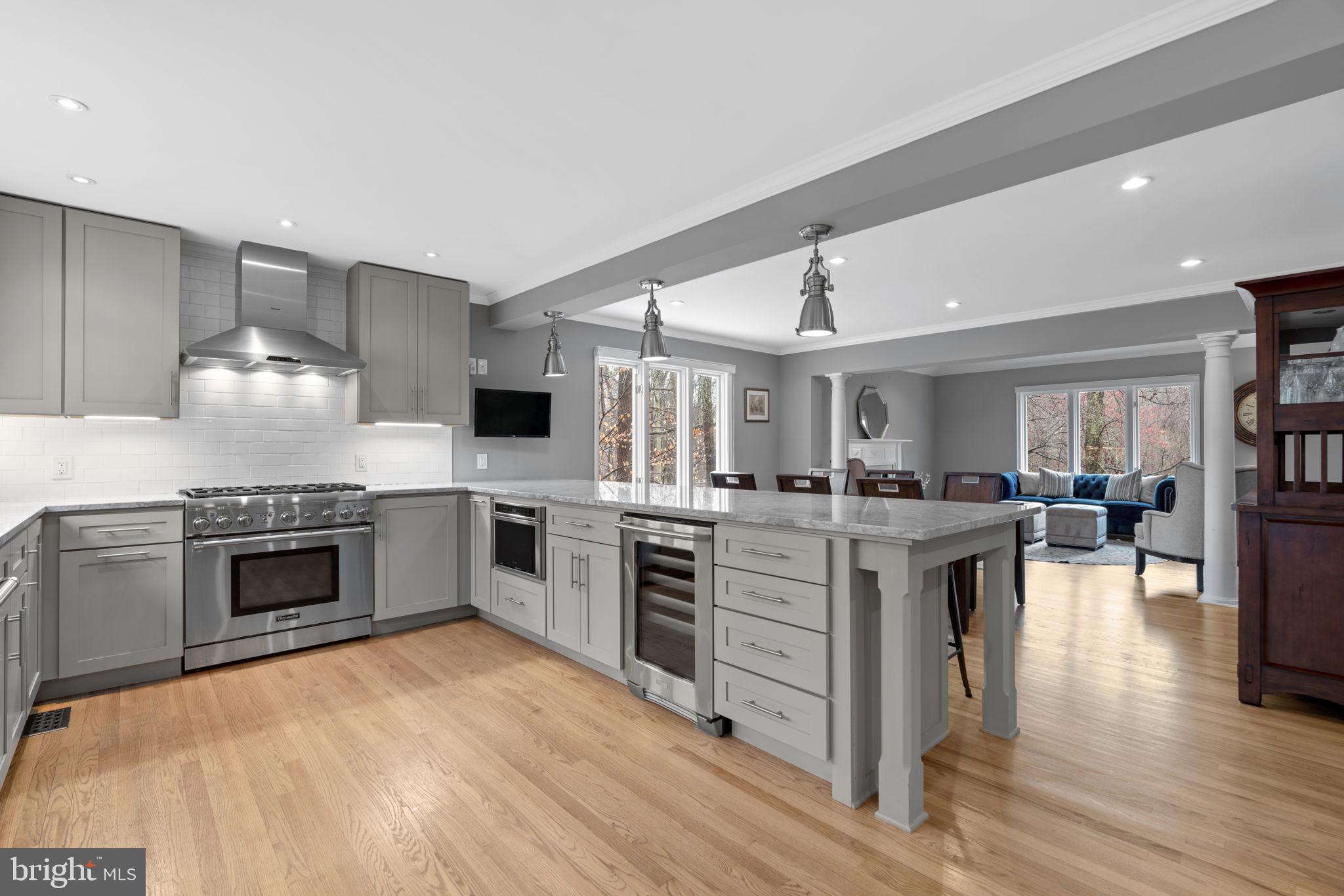 1606 Honeysuckle Ridge Ct
