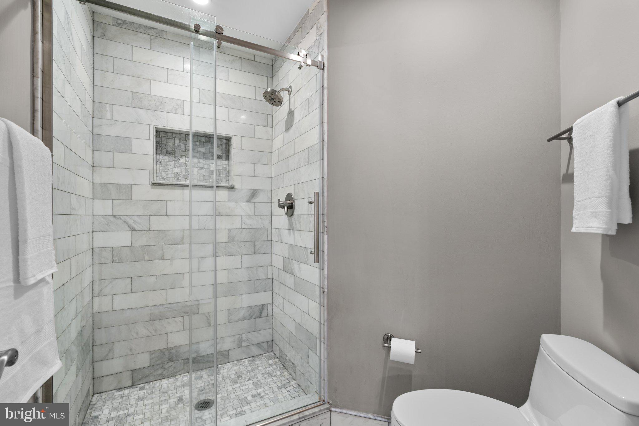 1606 Honeysuckle Ridge Ct