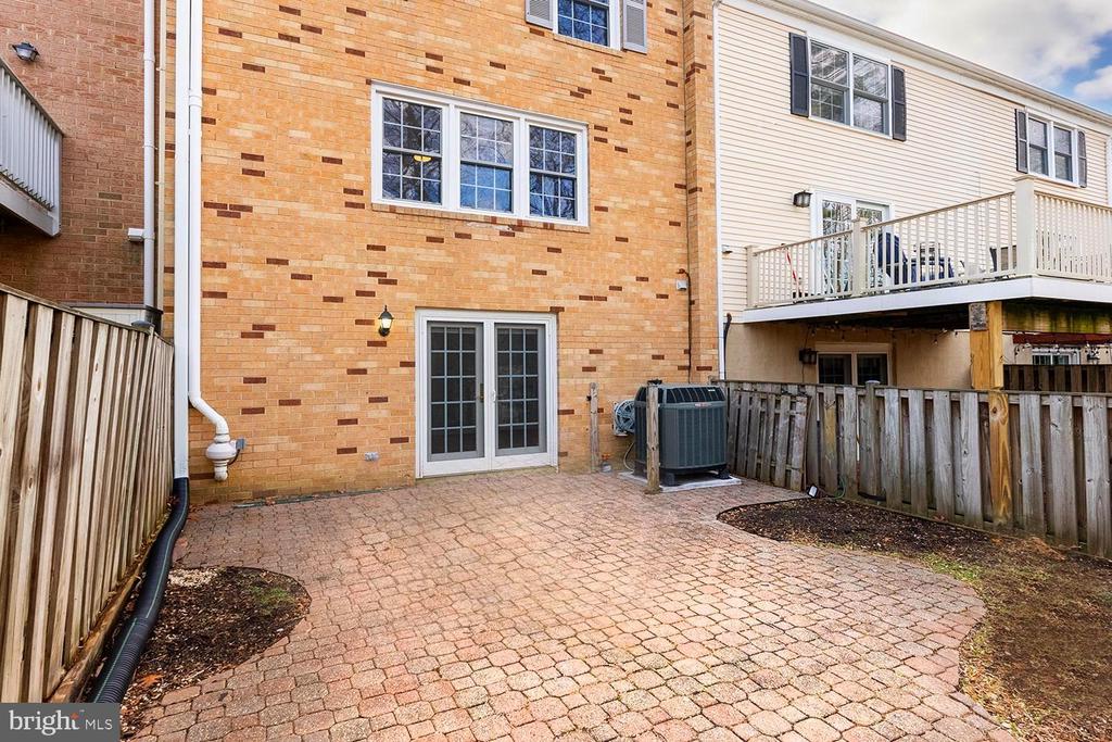 522 Bay Dale Ct