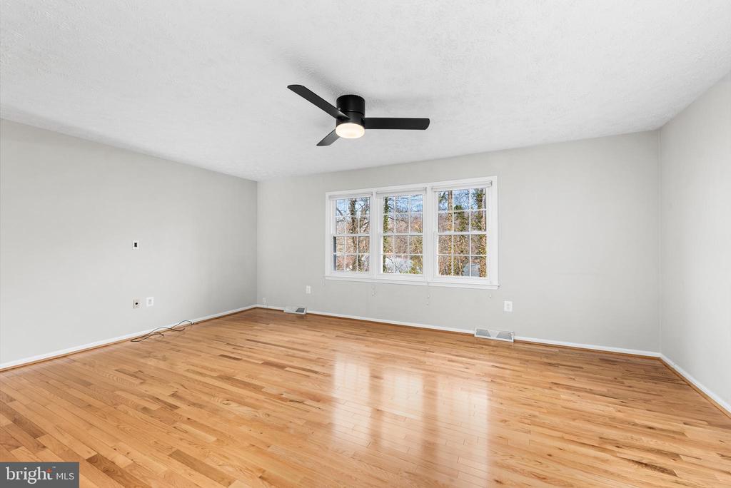 522 Bay Dale Ct
