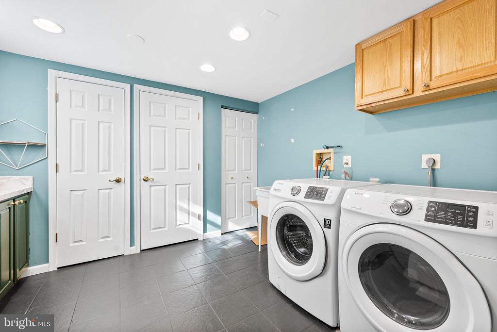 522 Bay Dale Ct