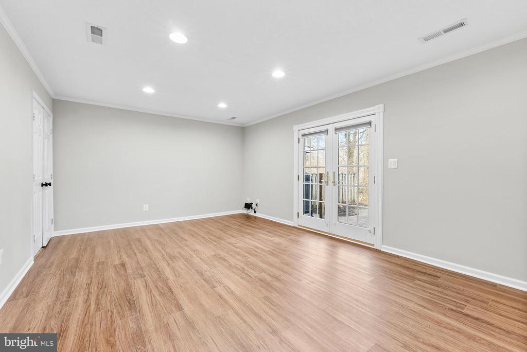 522 Bay Dale Ct