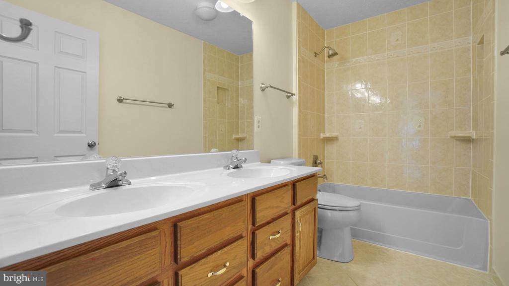 2709 Strongs Ct