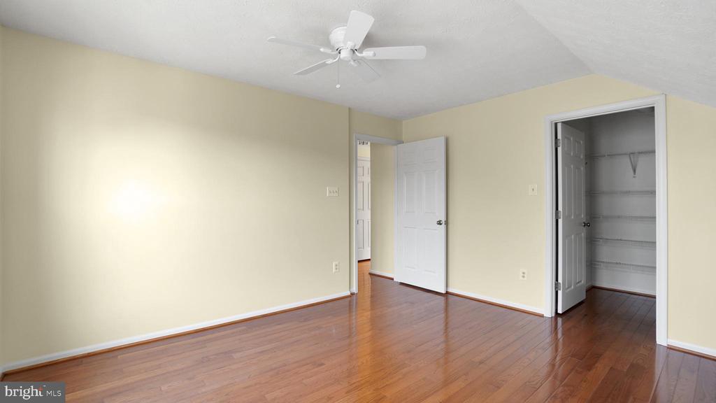 2709 Strongs Ct