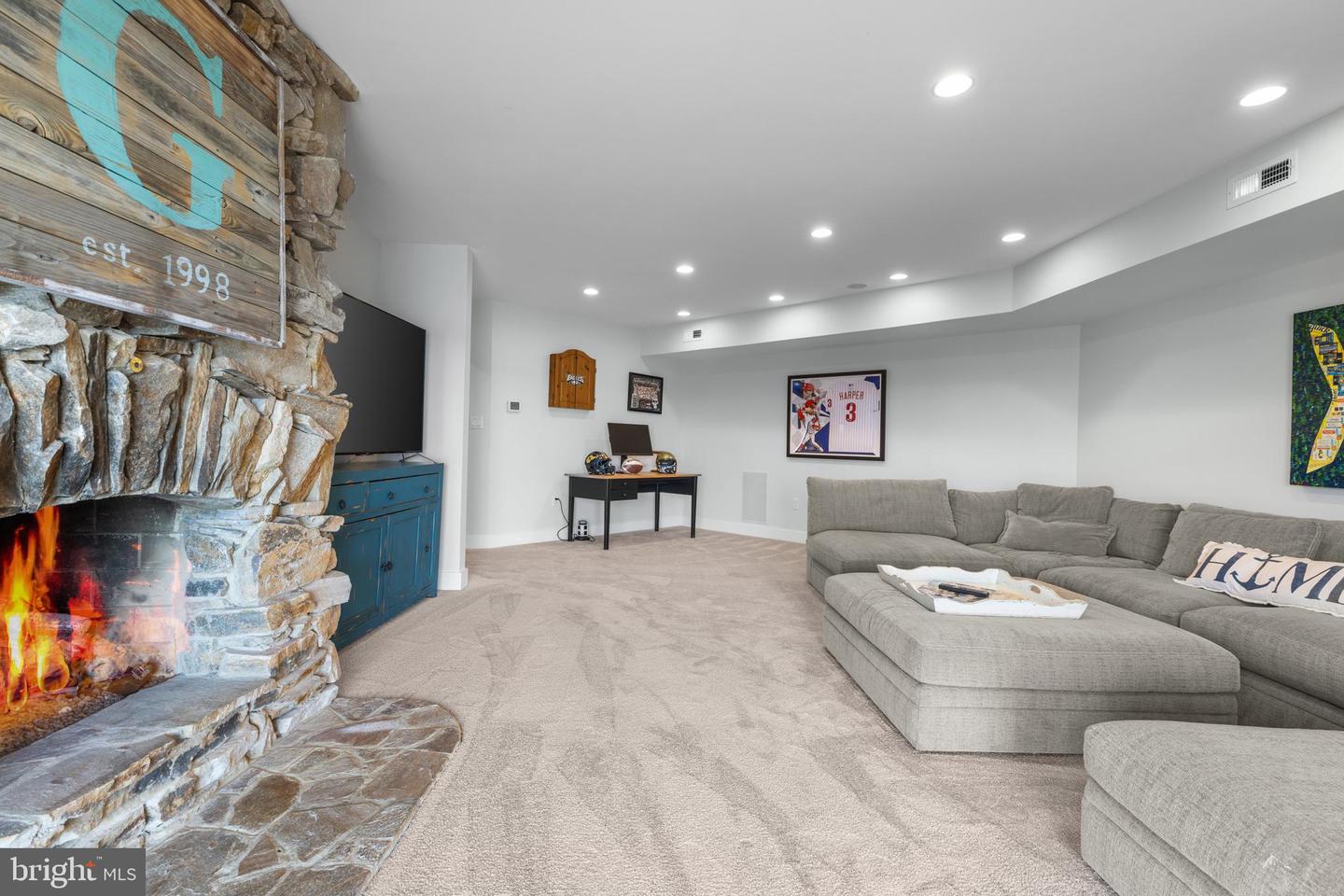 1252 Fenwick Garth