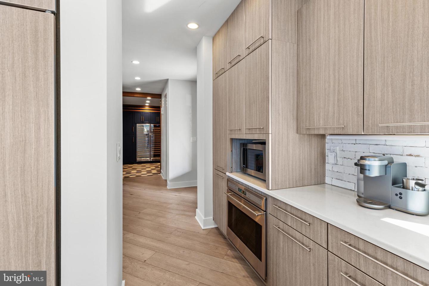 1252 Fenwick Garth