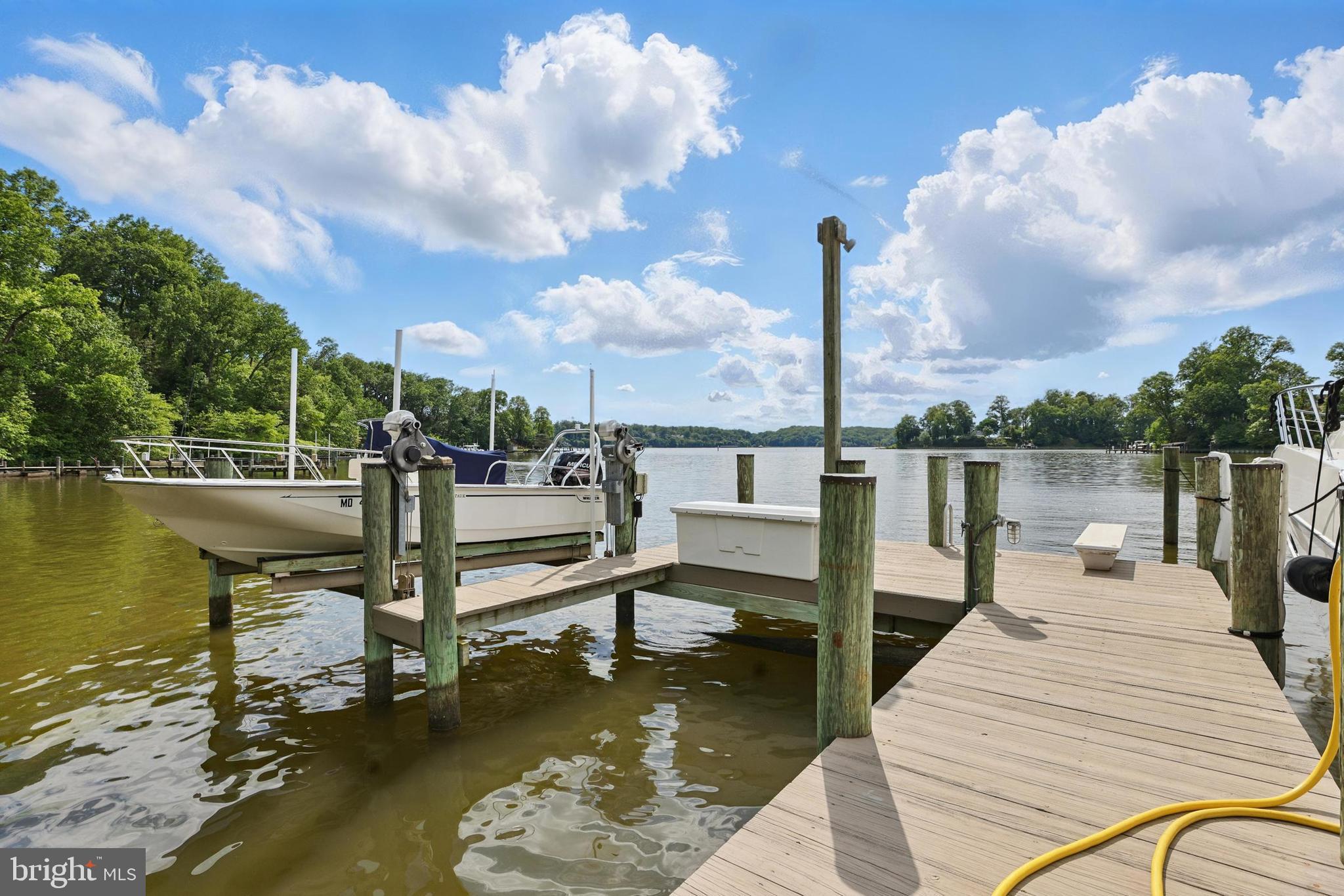 1252 Fenwick Garth
