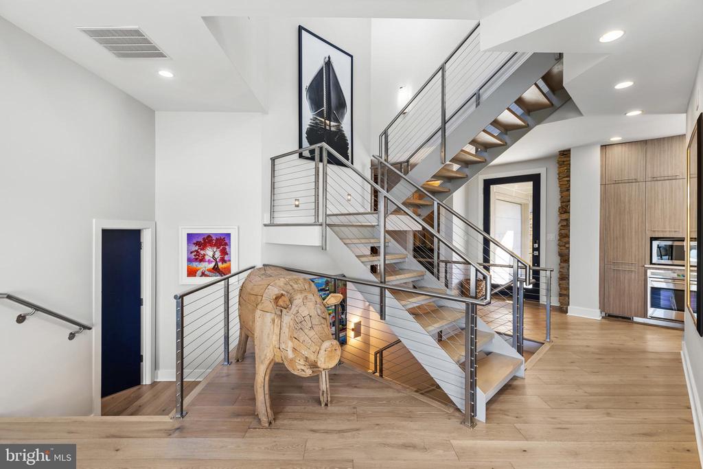 1252 Fenwick Garth