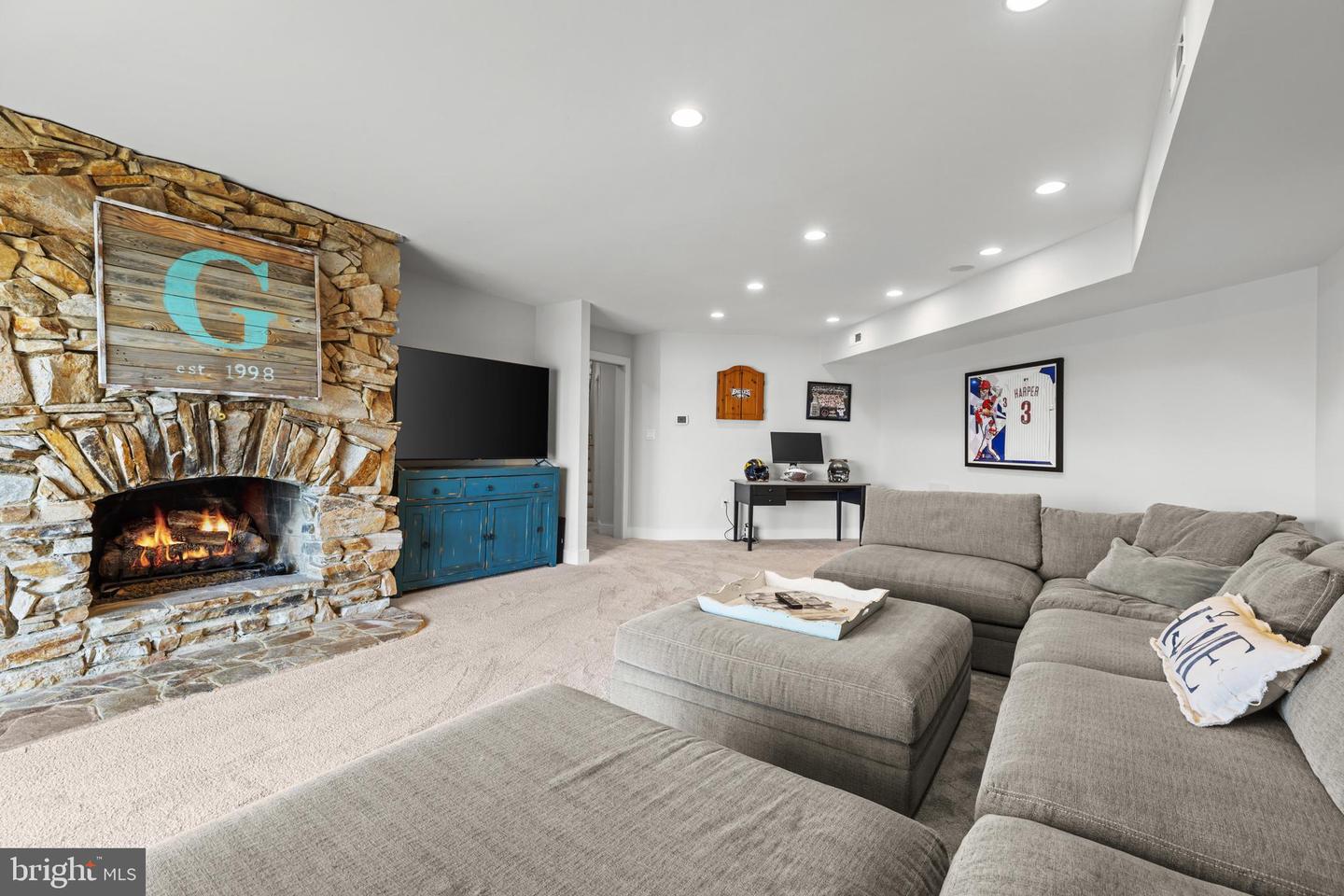 1252 Fenwick Garth
