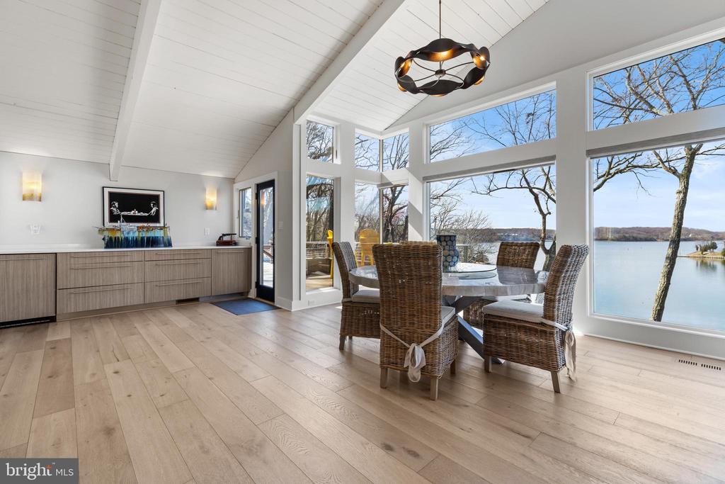 1252 Fenwick Garth