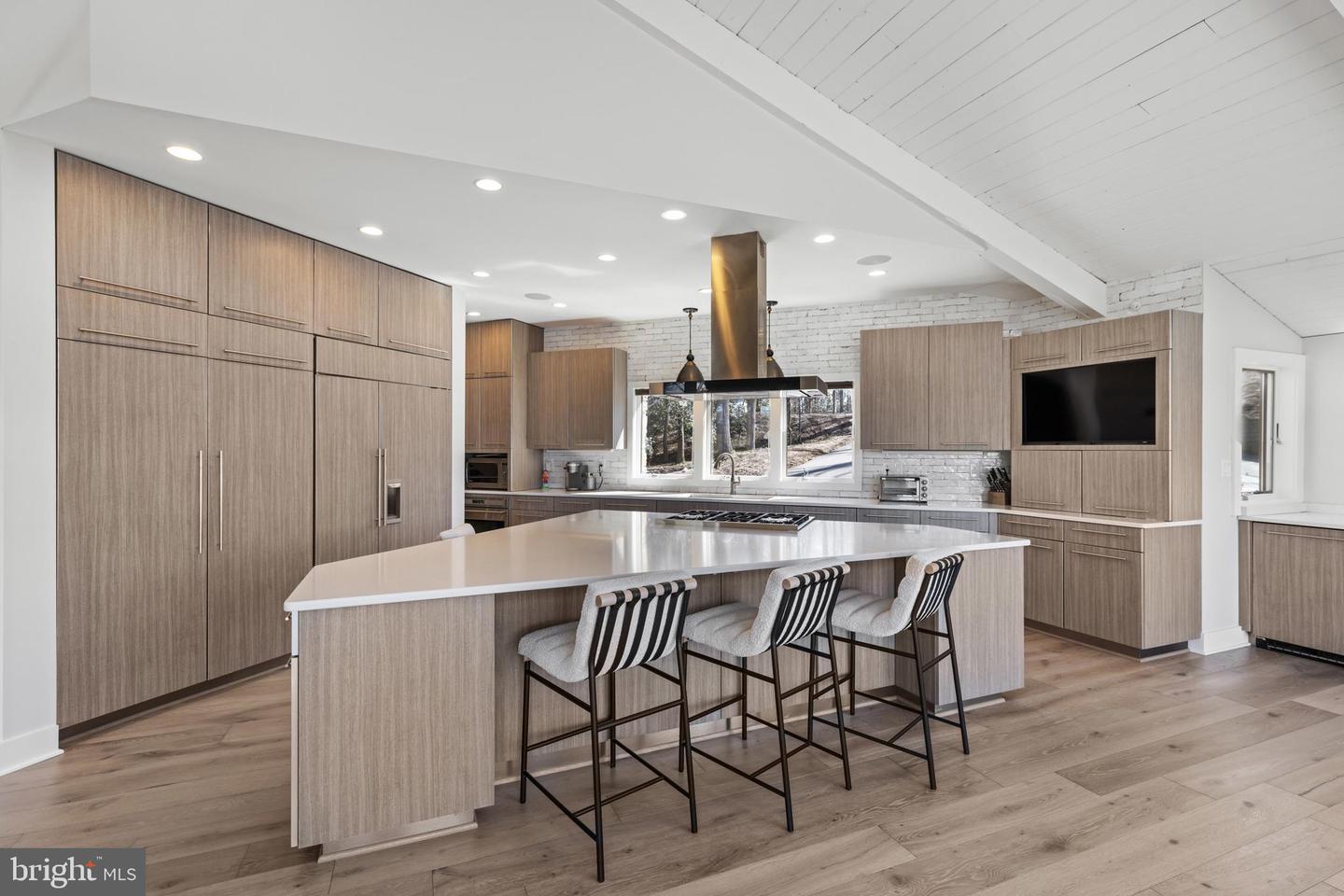 1252 Fenwick Garth