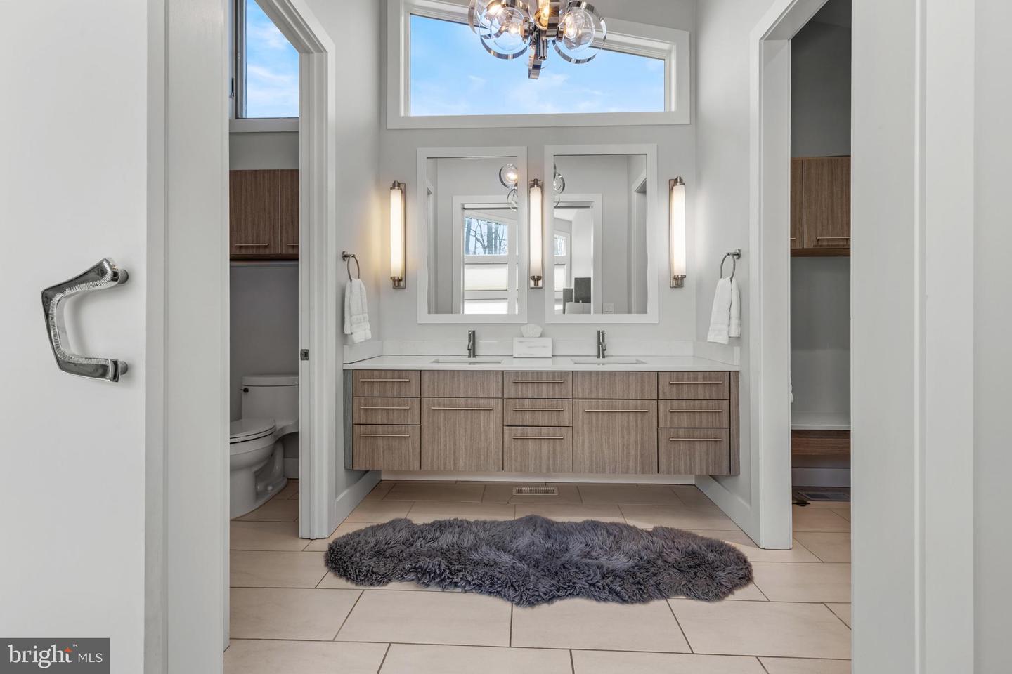 1252 Fenwick Garth
