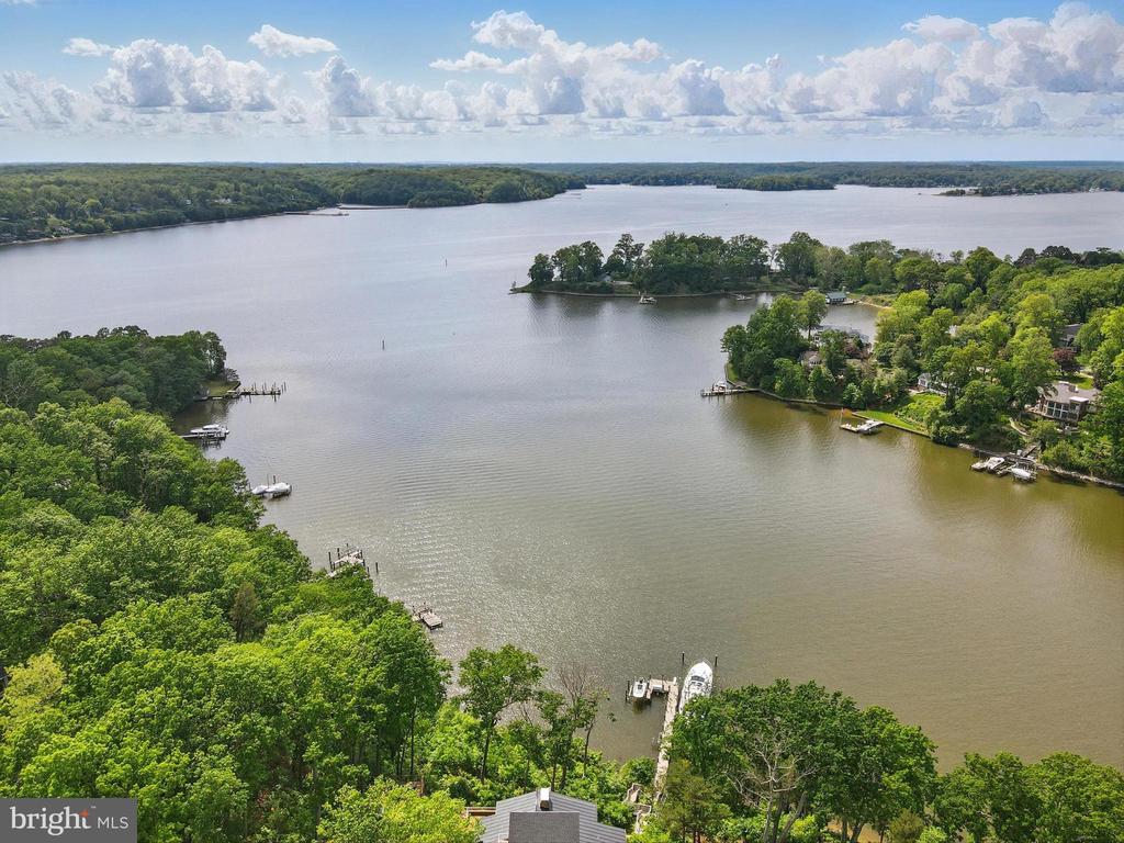 1252 Fenwick Garth
