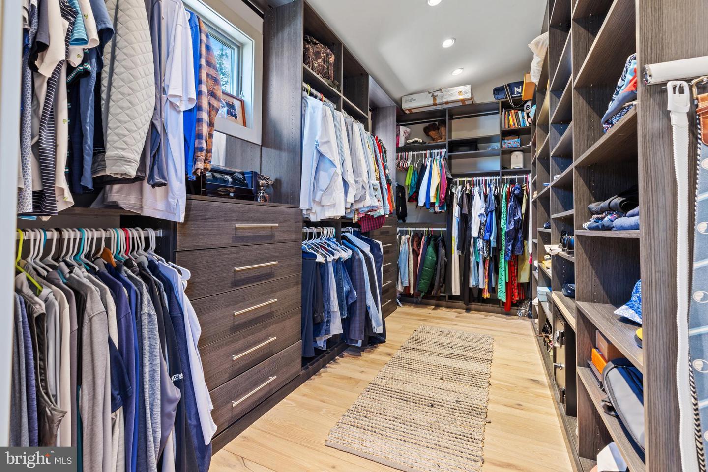 1252 Fenwick Garth