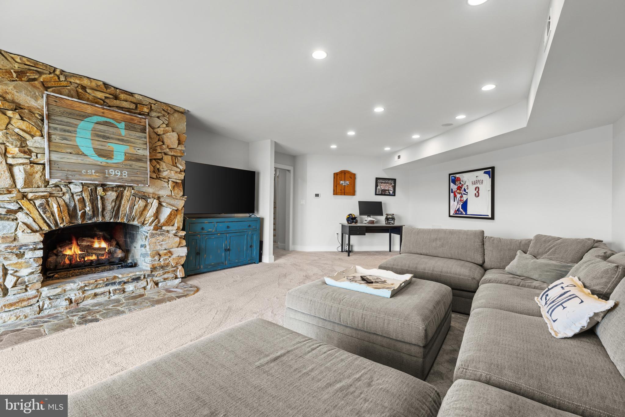 1252 Fenwick Garth