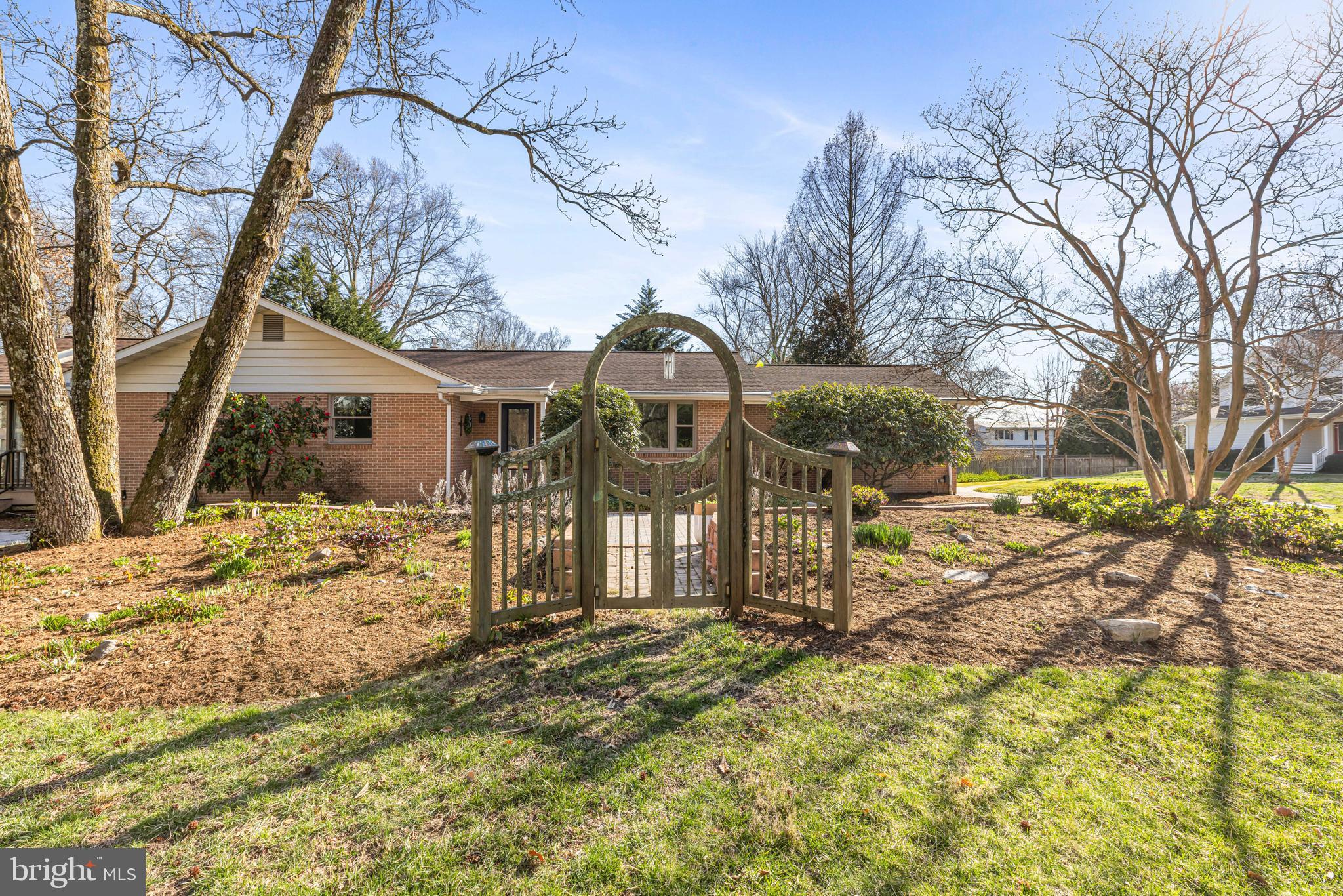 601 Canal Ln