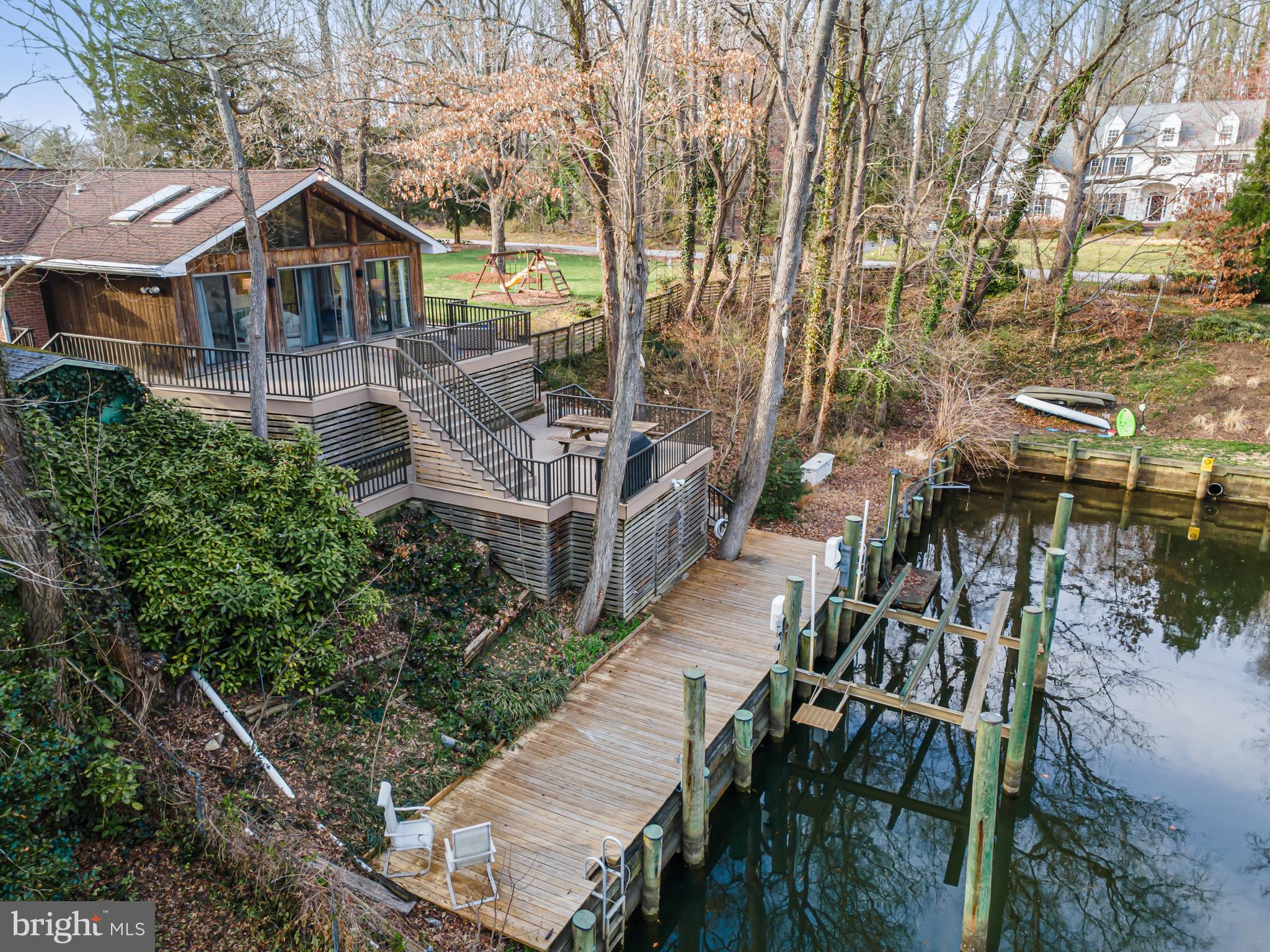 601 Canal Ln