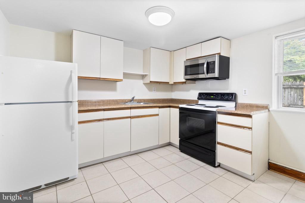 1 S CHERRY GROVE AVE #1A