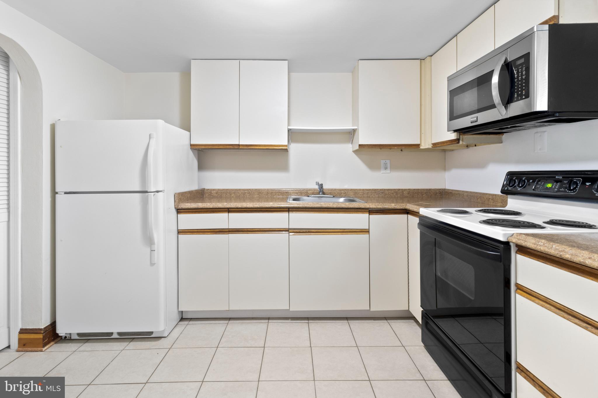 1 S CHERRY GROVE AVE #1A