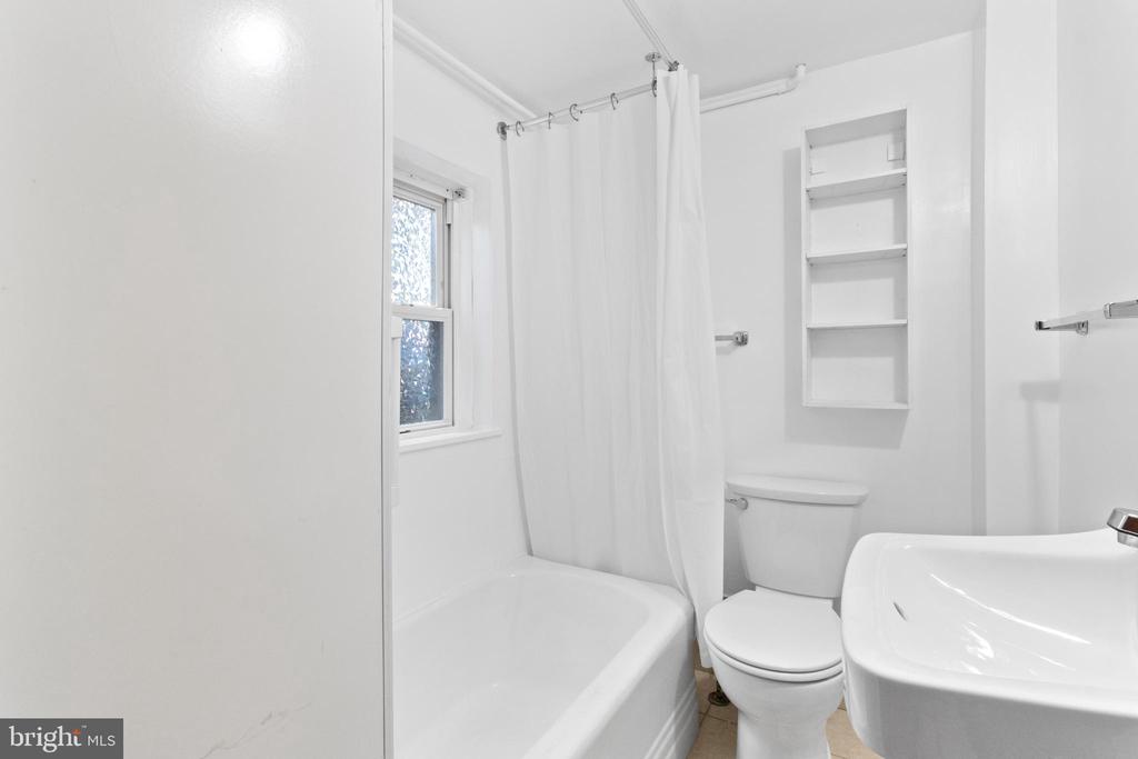 1 S CHERRY GROVE AVE #1A