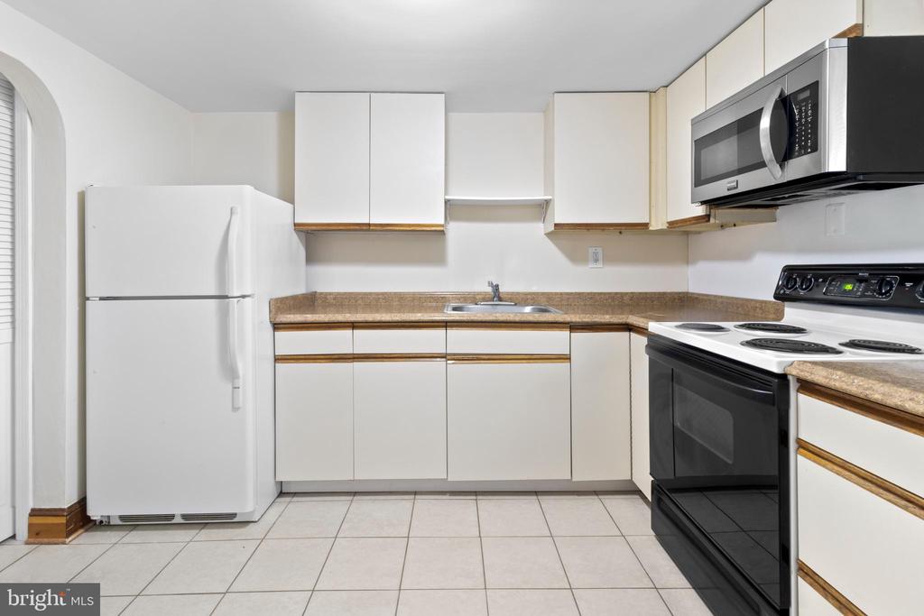 1 S CHERRY GROVE AVE #1A